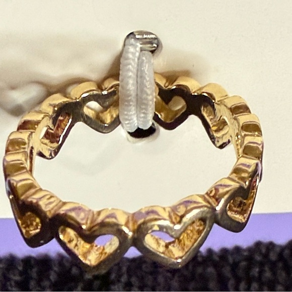 Claire's Gold-tone Open Heart Band Metal Ring, Women’s Size 6 - Picture 3 of 4
